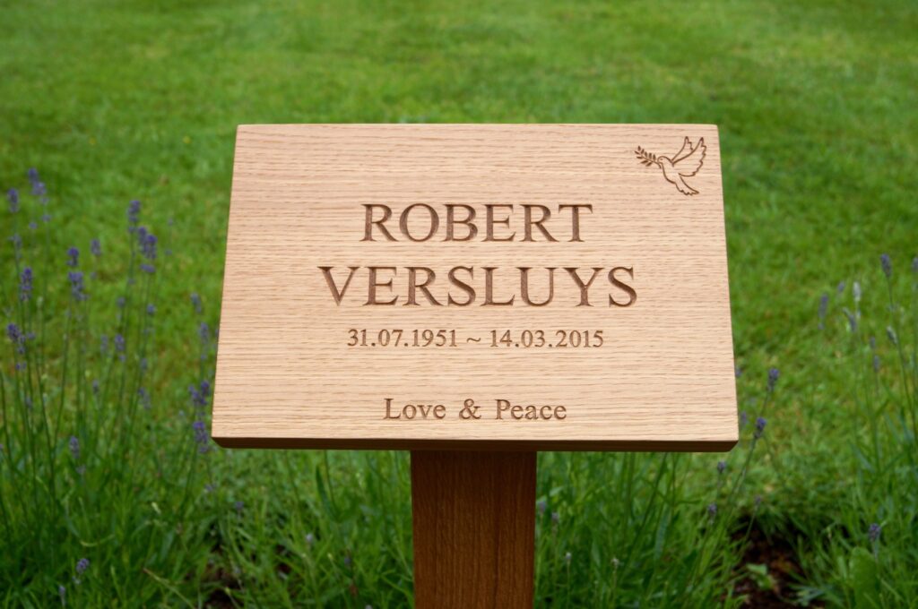 Engraved Wooden Grave Markers Traditionalwoodengifts Co Uk