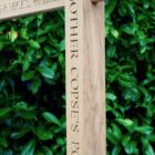 engraved-oak-pointing-sign-posts