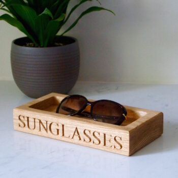 personalised-wooden-sunglasses-trays-makemesomethingspecial.com