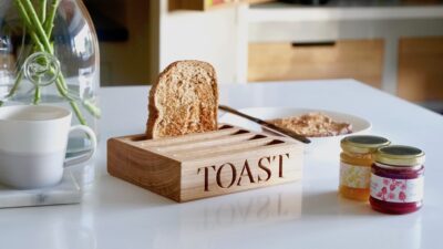 personalised-wooden-toast-racks