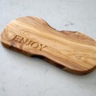 small-personalised-chopping-boards-makemesomethingspecial.com